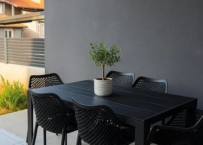 Modern, Garden Pula-vidikovac דירה *