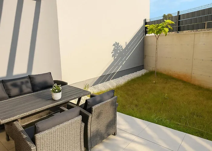 Modern, Garden Pula-vidikovac Appartamento Pola